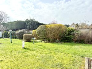 Communal Garden- click for photo gallery